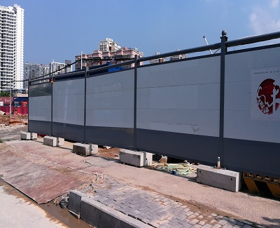 選對(duì)工程圍擋廠家優(yōu)點(diǎn)看得見(jiàn)，更有利于保護(hù)施工現(xiàn)場(chǎng)