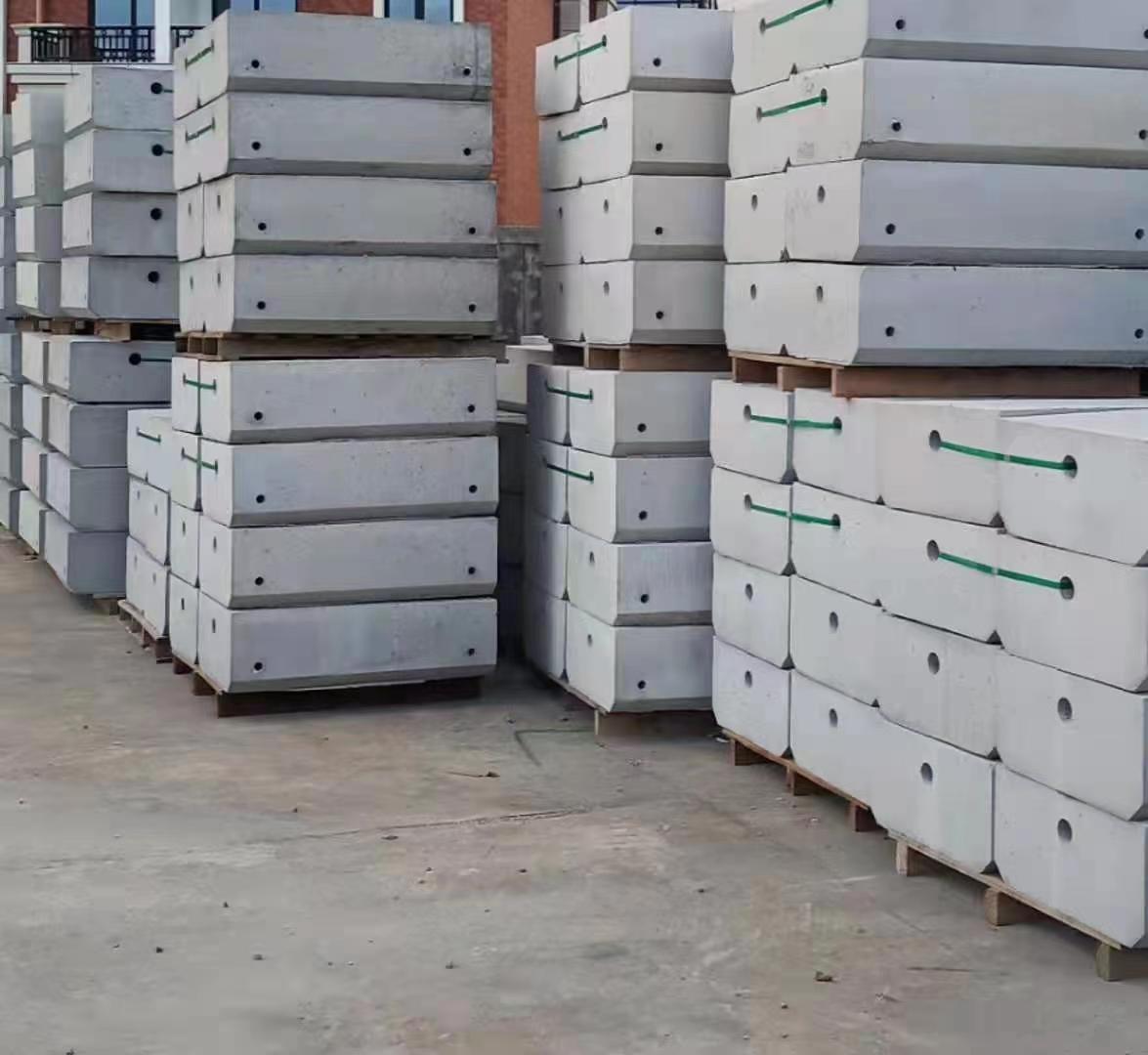 不用的施工圍檔、基礎(chǔ)塊占據(jù)工地空間怎么辦？【旭東鋼構(gòu)】